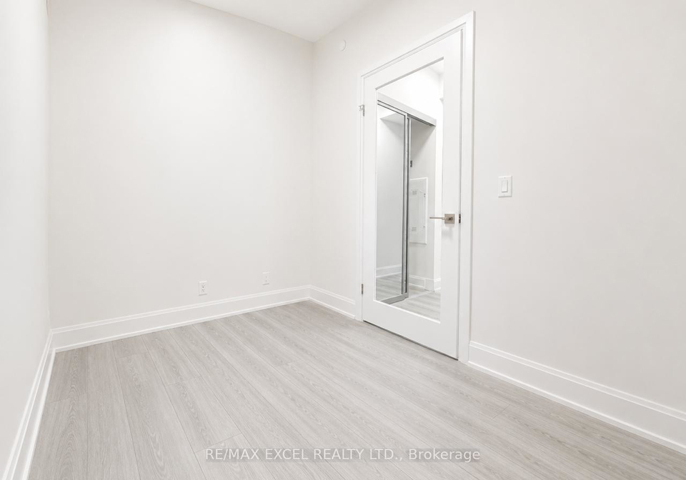 8-water-walk-drive-markham-ontario-n13461432