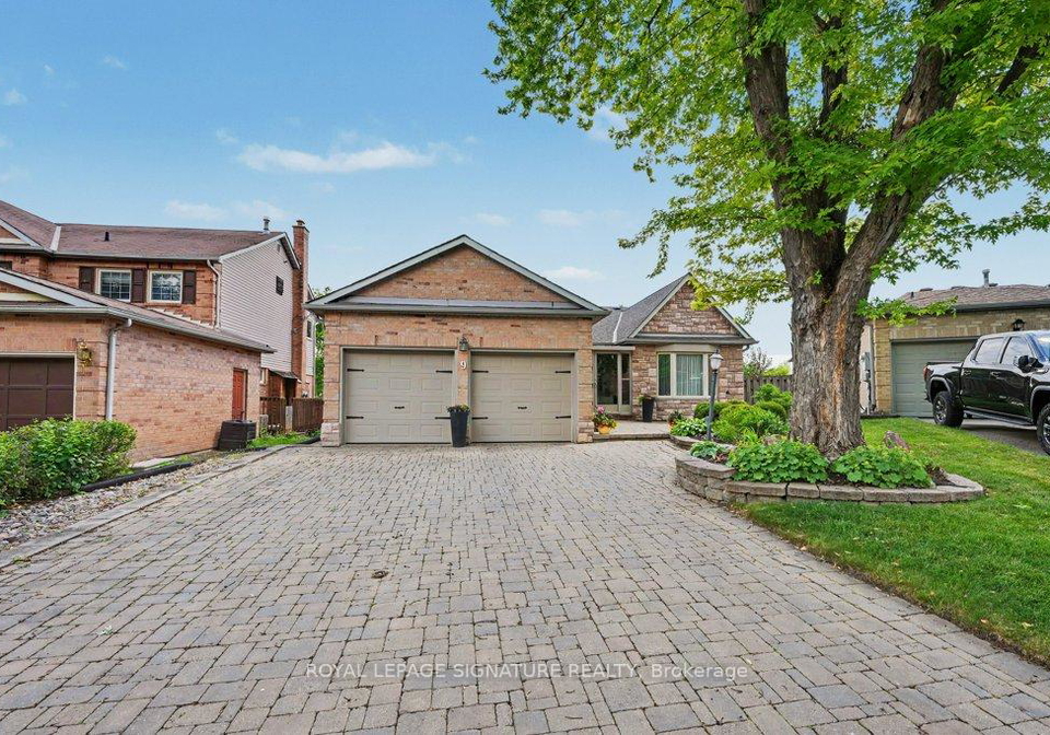 9-beatty-crescent-aurora-ontario-n13462320