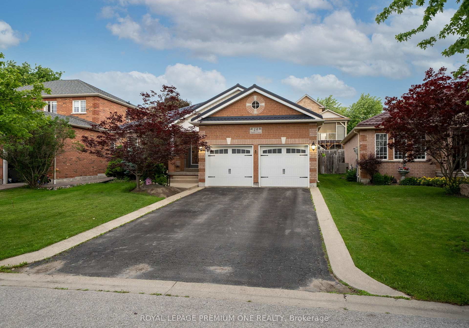 19-taylor-court-bradford-west-gwillimbury-ontario-n13463102
