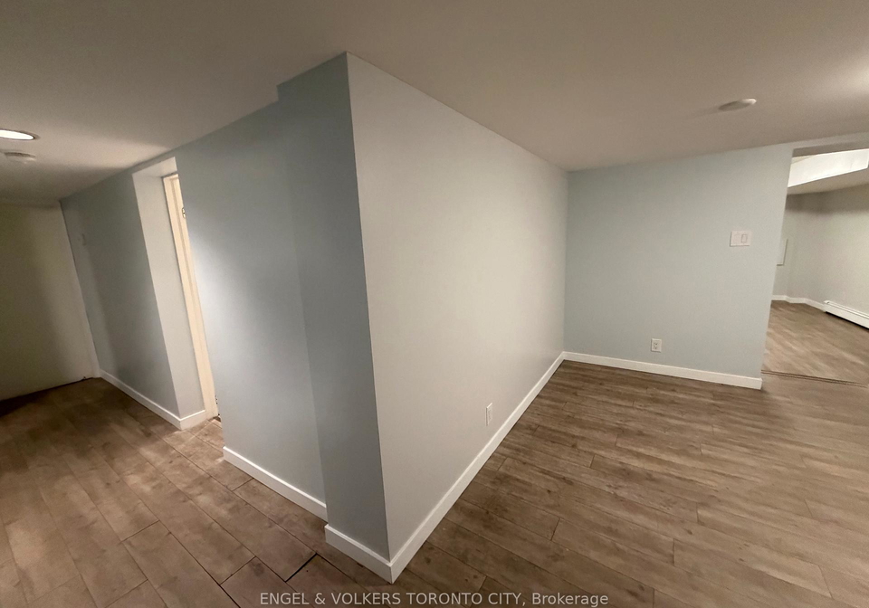10-mosley-street-aurora-ontario-n13463182