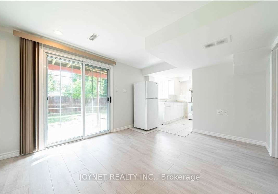 323-flagstone-way-newmarket-ontario-n13463356