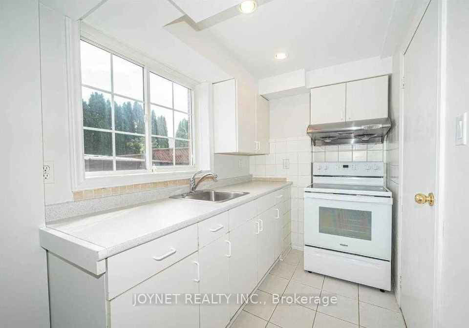 323-flagstone-way-newmarket-ontario-n13463356