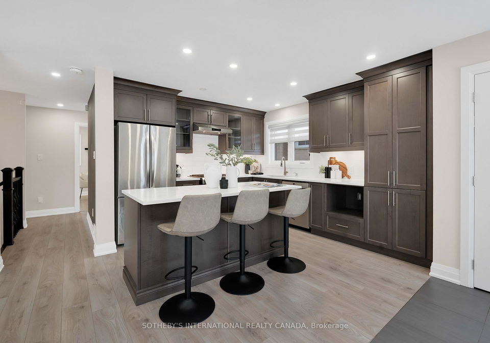 15-wenderly-drive-aurora-ontario-n13463464