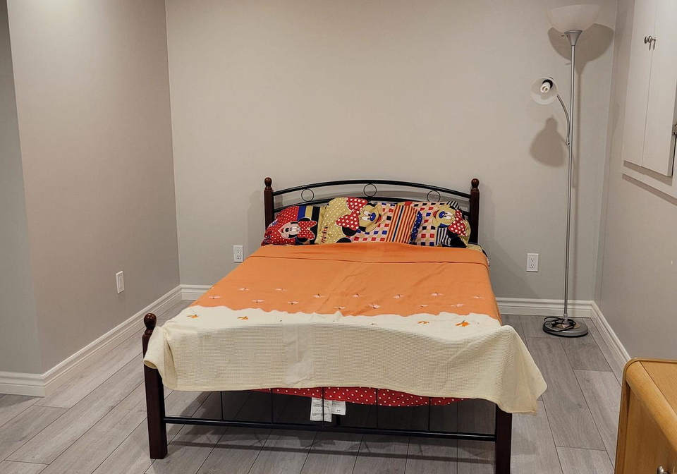 7-billingham-heights-aurora-ontario-n13464888