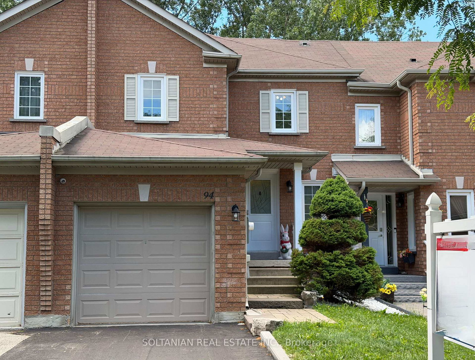 94-october-lane-aurora-ontario-n13467782