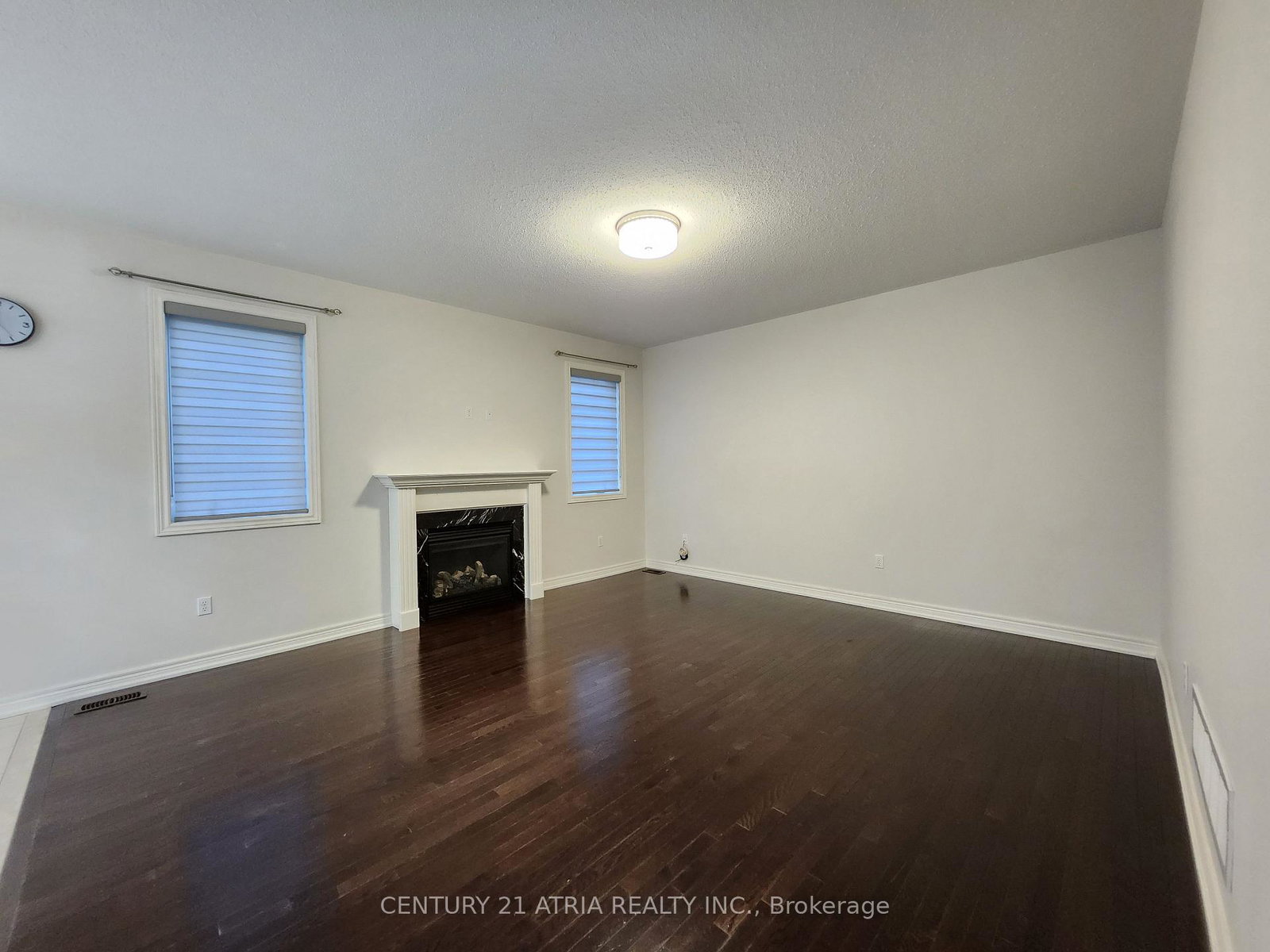 1237-atkins-drive-newmarket-ontario-n13468060