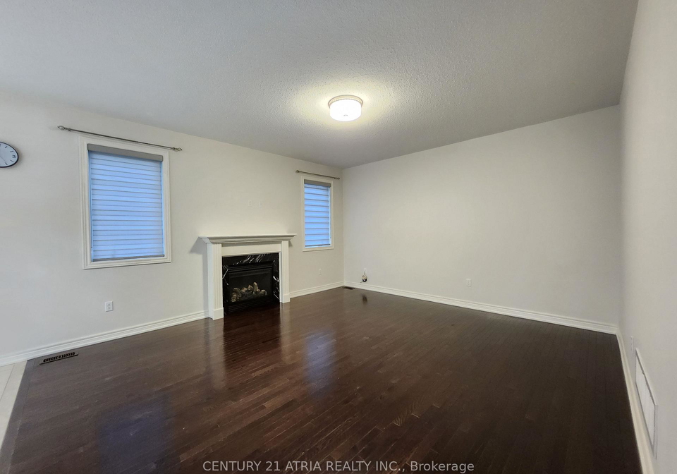 1237-atkins-drive-newmarket-ontario-n13468060