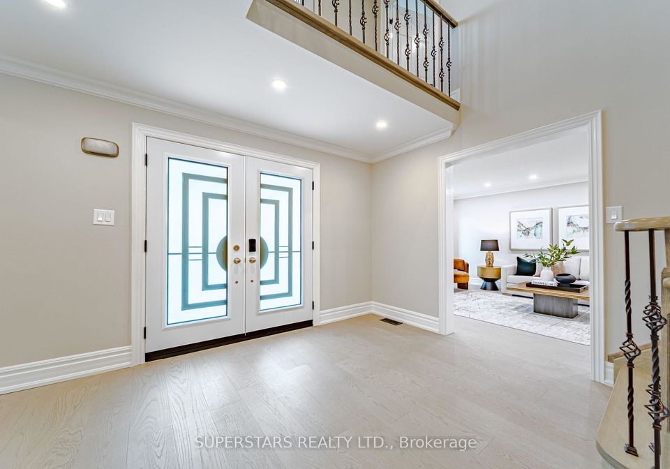 352-kennedy-street-w-aurora-ontario-n13468276