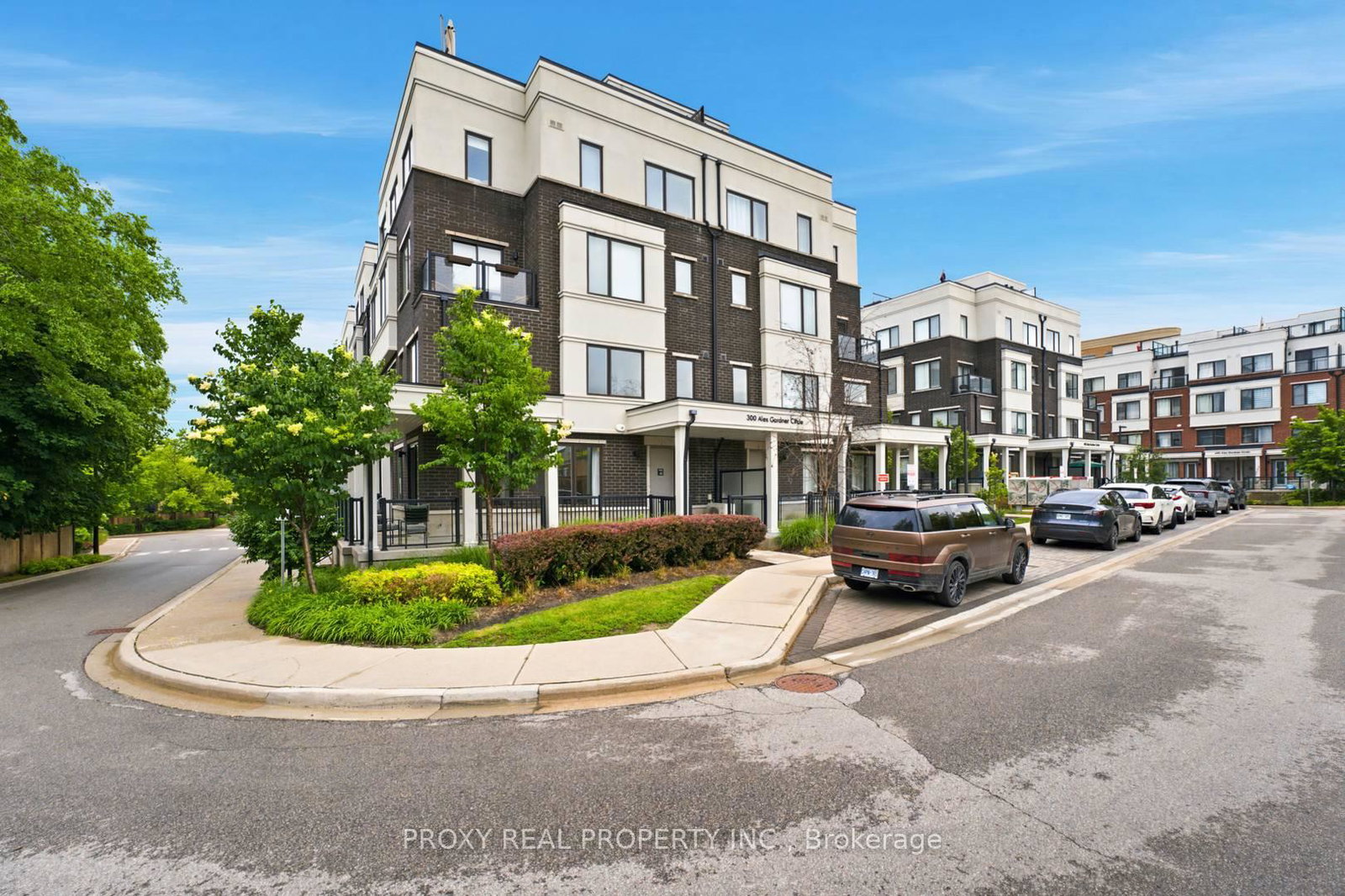 300-alex-gardner-circle-aurora-ontario-n13468422