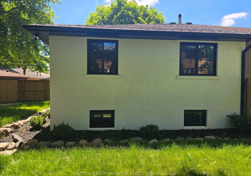 69-marlin-court-newmarket-ontario-n13470108