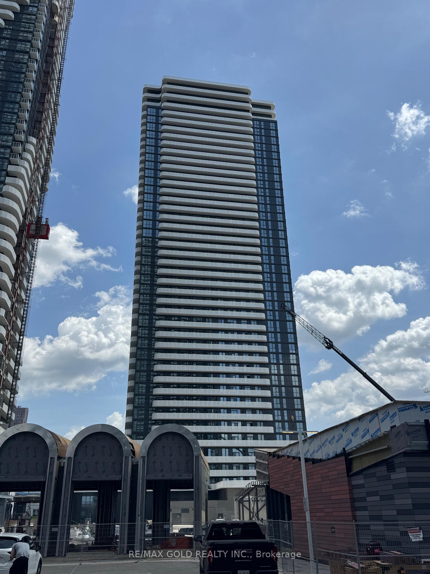 225-commerce-street-vaughan-ontario-n13470294