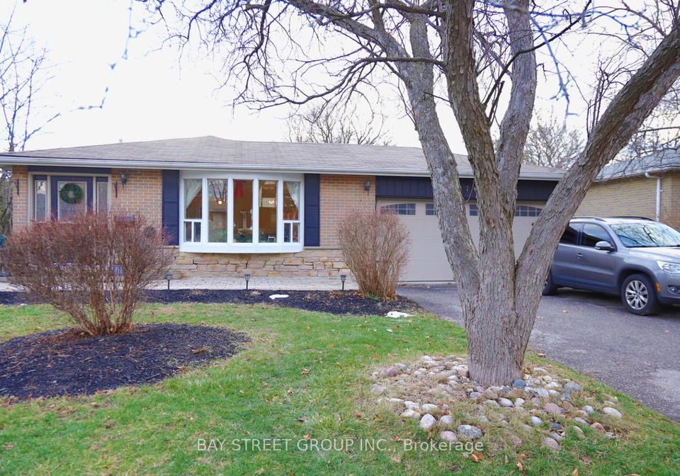 27-stornoway-crescent-markham-ontario-n13470416