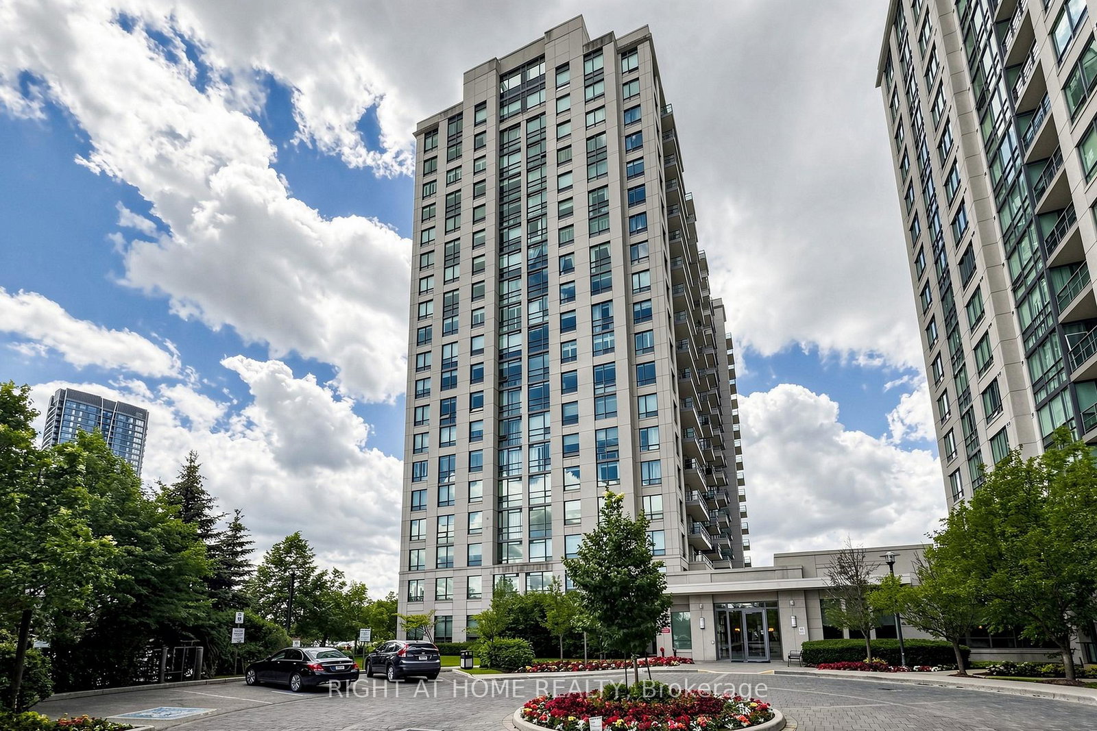 88-promenade-circle-vaughan-ontario-n13470904