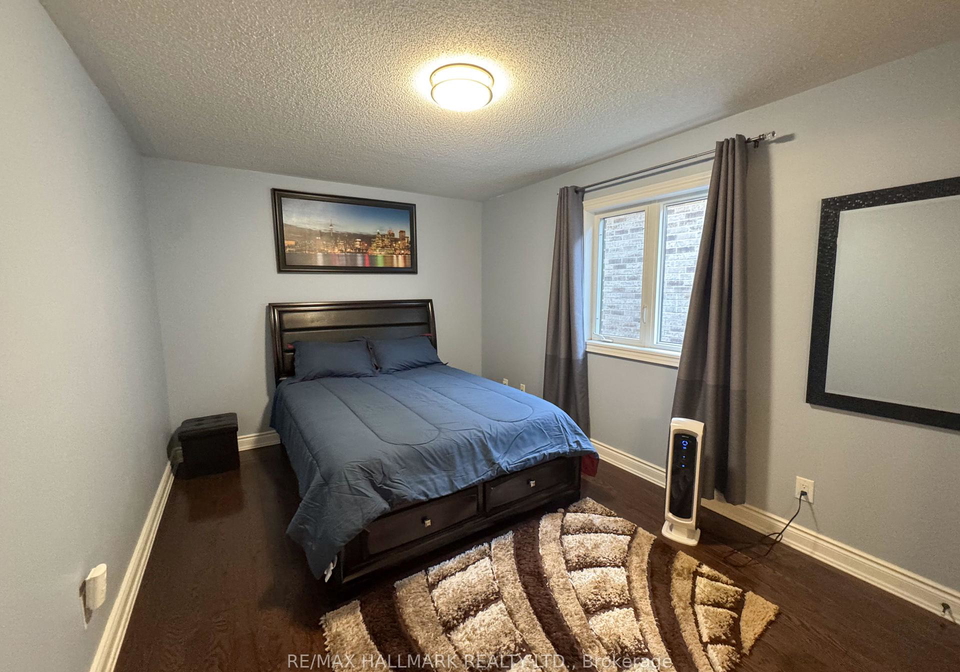 33-mckenzie-way-bradford-west-gwillimbury-ontario-n13471102