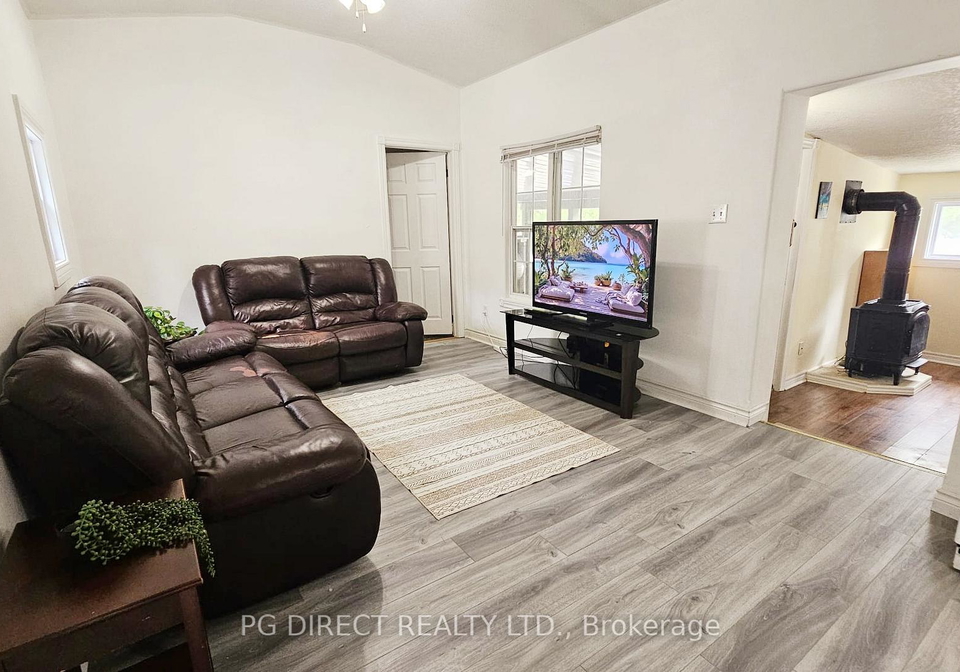 2-shamrock-crescent-essa-ontario-n13471164