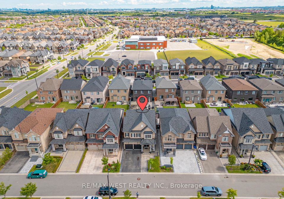 18-boone-crescent-vaughan-ontario-n13471168