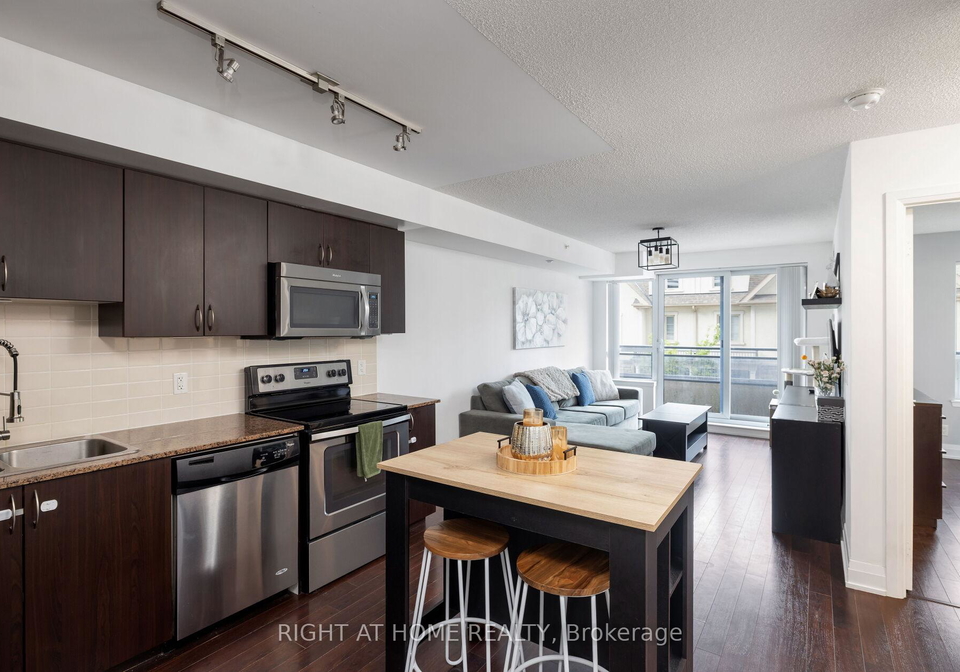 376-highway-7-e-richmond-hill-ontario-n13471628