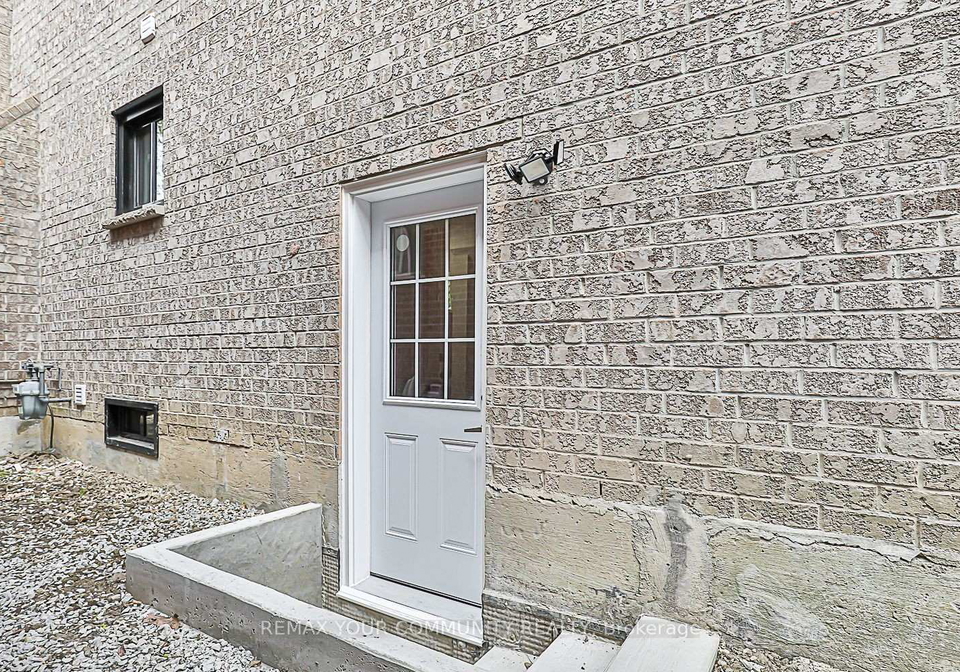 11-newmill-crescent-richmond-hill-ontario-n13471910