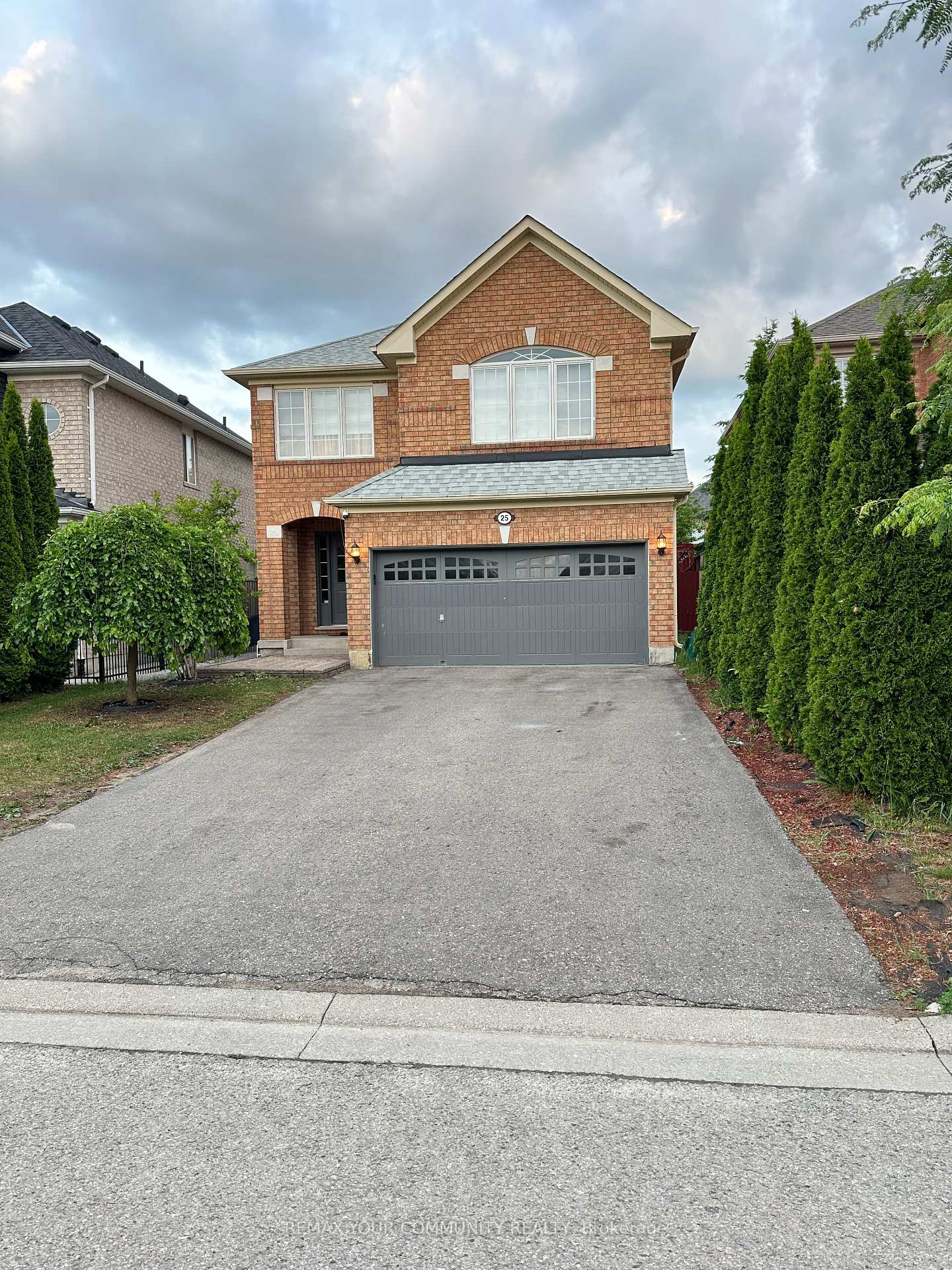 25-fitzwilliam-avenue-richmond-hill-ontario-n13471926