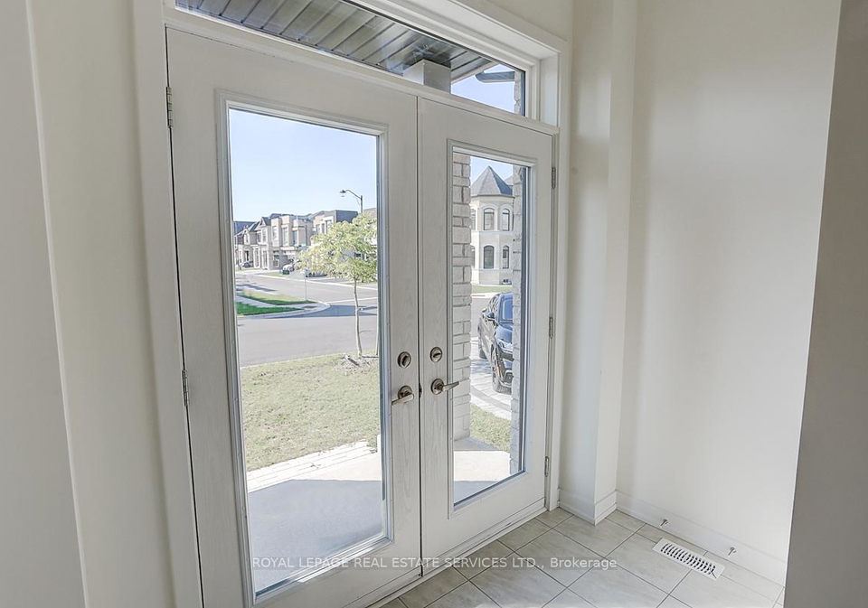 44-hewison-avenue-richmond-hill-ontario-n13472396