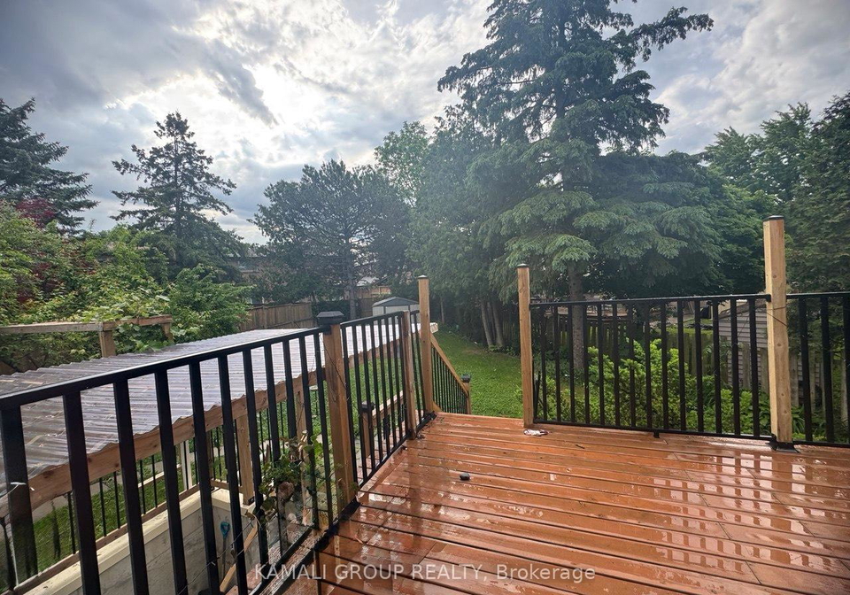 24-valhalla-court-aurora-ontario-n13472552