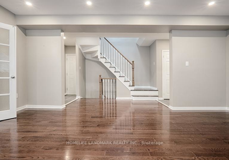 813-stonehaven-avenue-newmarket-ontario-n13472658