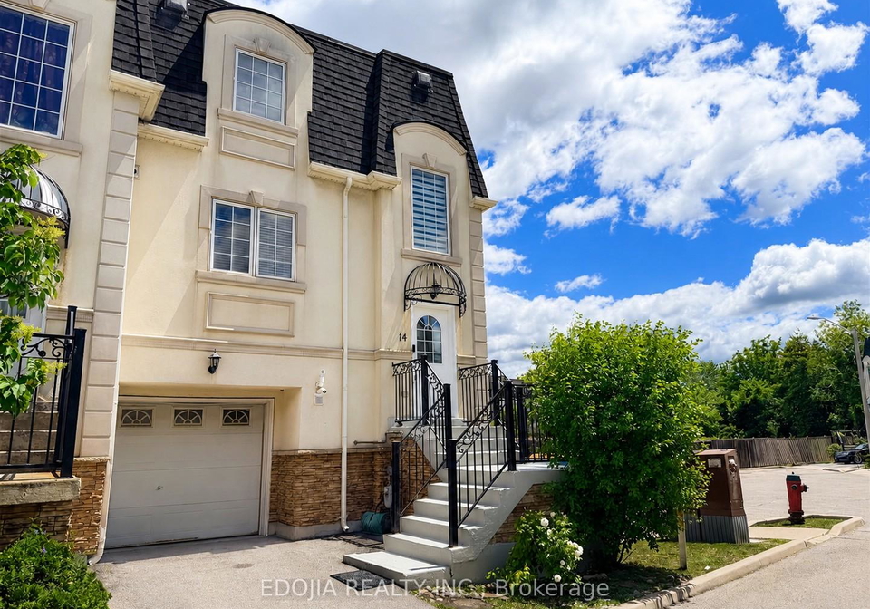 215-16th-avenue-s-richmond-hill-ontario-n13472694