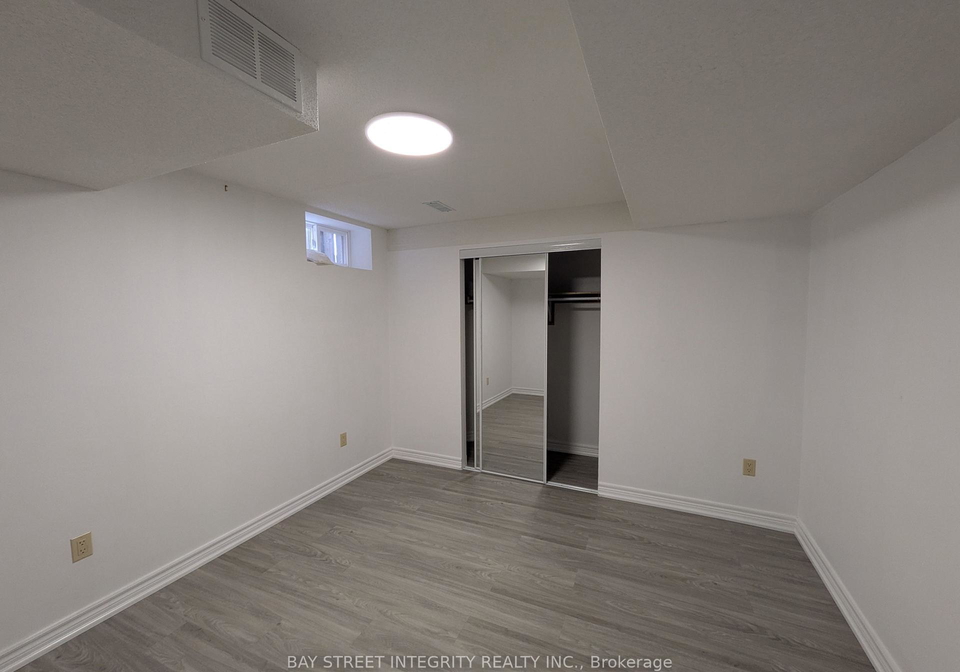 lower-37-sandham-crescent-markham-ontario-n13473056