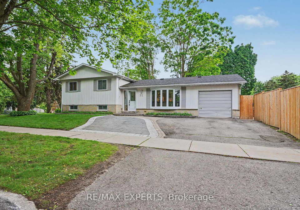 32-oak-court-aurora-ontario-n13473100