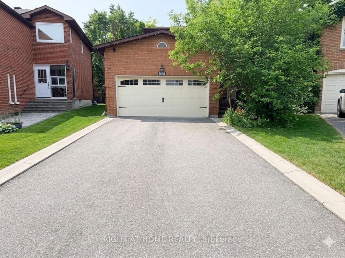 37-versailles-court-richmond-hill-ontario-n13474340