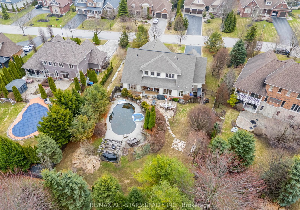 8-forestgreen-drive-uxbridge-ontario-n13475726