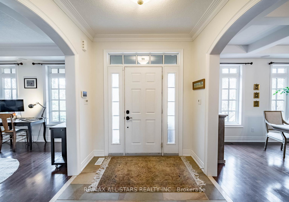 8-forestgreen-drive-uxbridge-ontario-n13475726