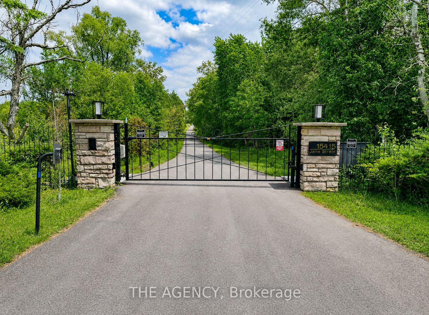 15415-jane-street-king-ontario-n13476560