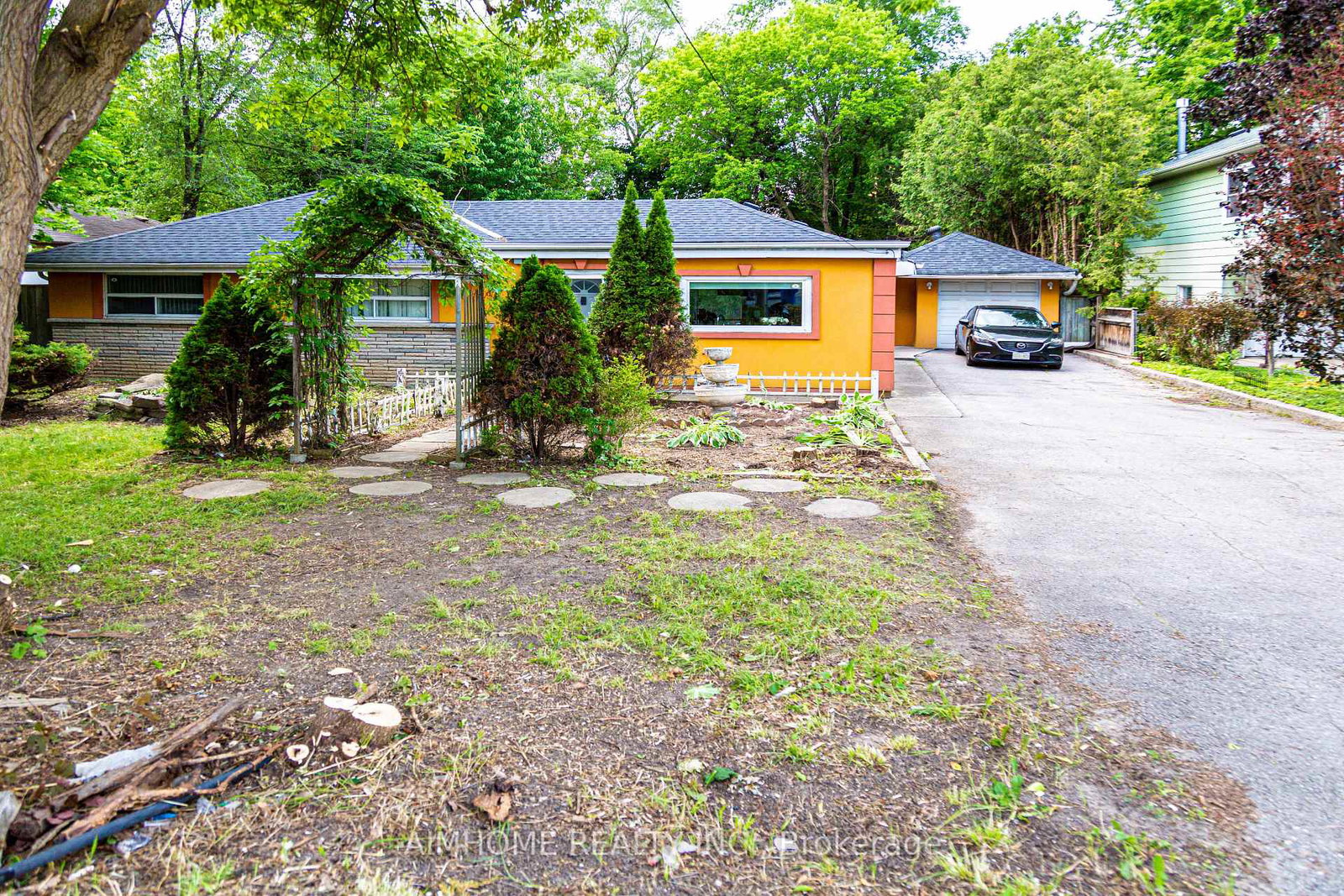 9890-bayview-avenue-richmond-hill-ontario-n13476564