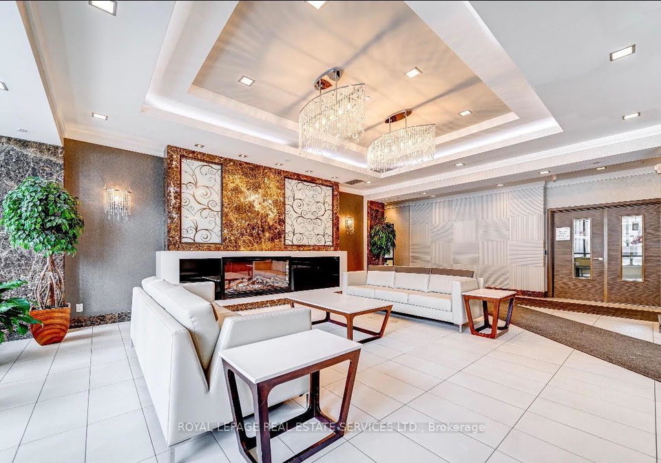 370-highway-7-avenue-e-richmond-hill-ontario-n13476656