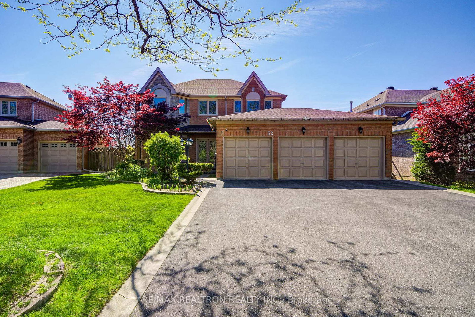 32-dumfries-drive-markham-ontario-n13477002