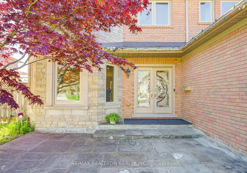 32-dumfries-drive-markham-ontario-n13477002