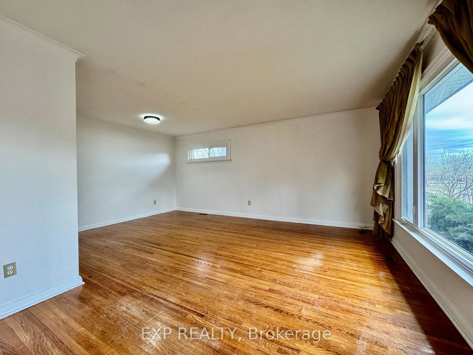 29-bayview-parkway-newmarket-ontario-n13477152