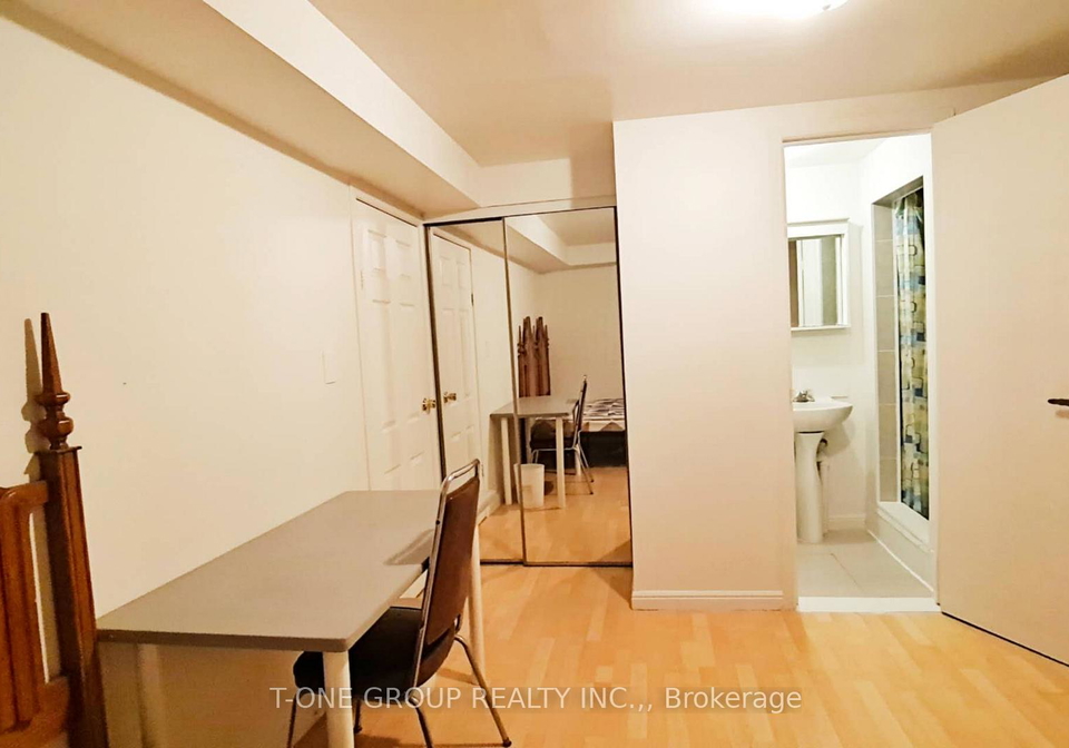 213-risebrough-circuit-markham-ontario-n13477260