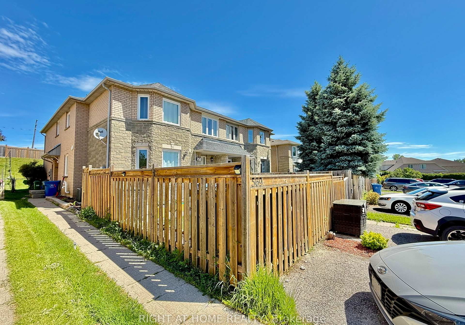 569-walpole-crescent-newmarket-ontario-n13477292