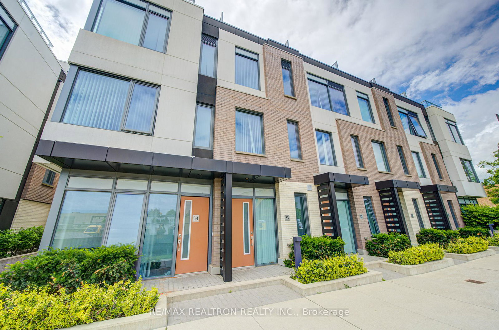 1050-portage-parkway-vaughan-ontario-n13477372