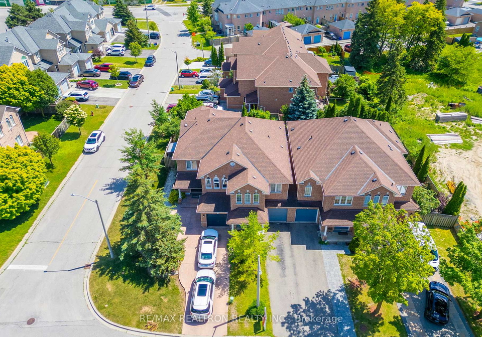 19-naughton-drive-richmond-hill-ontario-n13477830