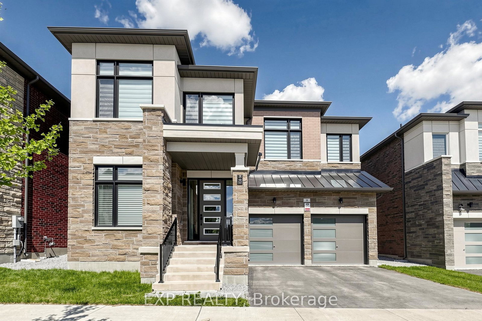 9-backhouse-drive-richmond-hill-ontario-n13479148