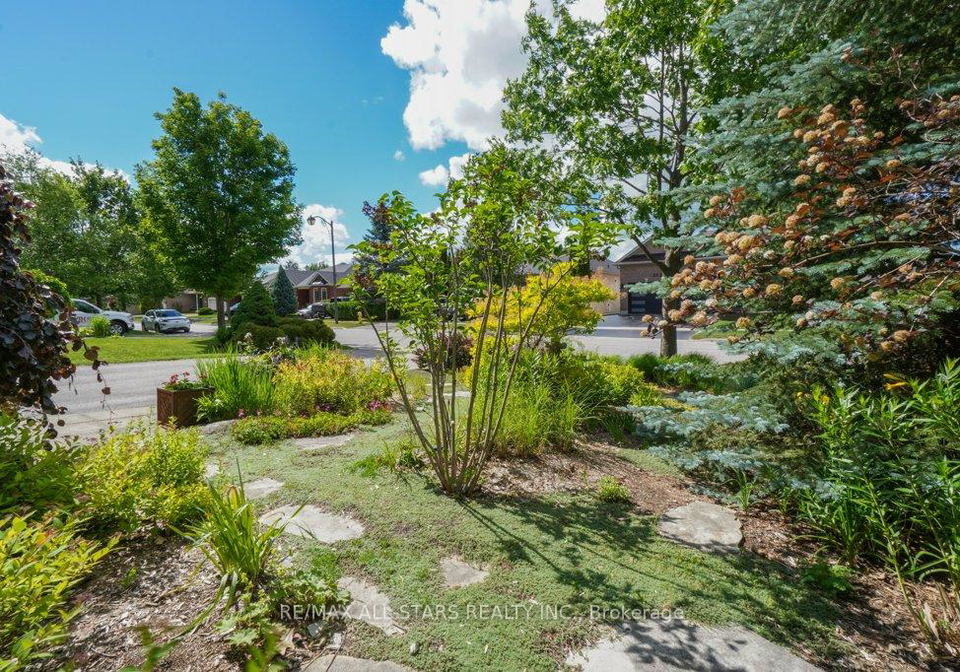 32-oakside-drive-uxbridge-ontario-n13479262