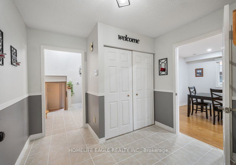 293-plymouth-trail-newmarket-ontario-n13479324
