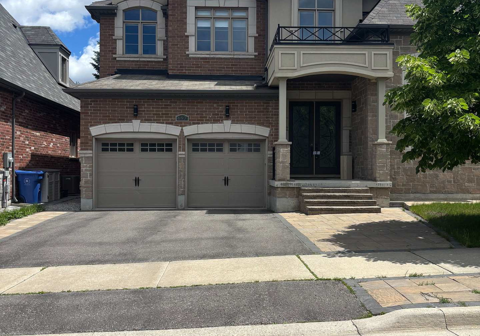 697-mcgregor-farm-trail-newmarket-ontario-n13480056