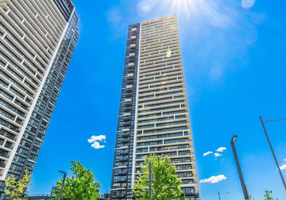 8-water-walk-drive-markham-ontario-n13480560