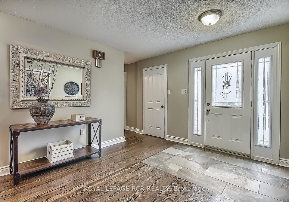 617-brooker-ridge-newmarket-ontario-n13480570