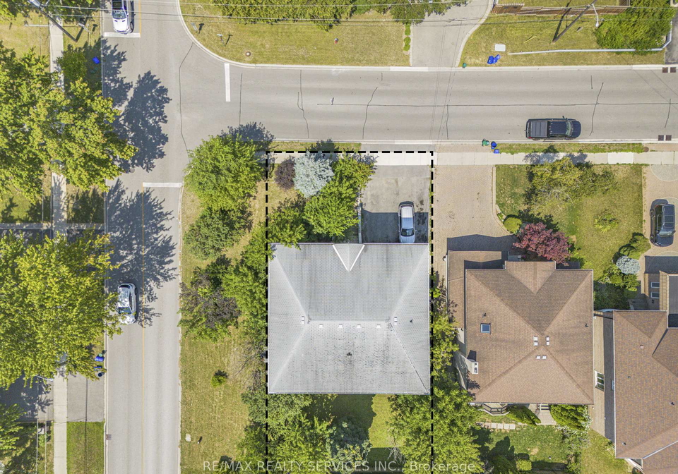 135-spruce-avenue-richmond-hill-ontario-n13480898