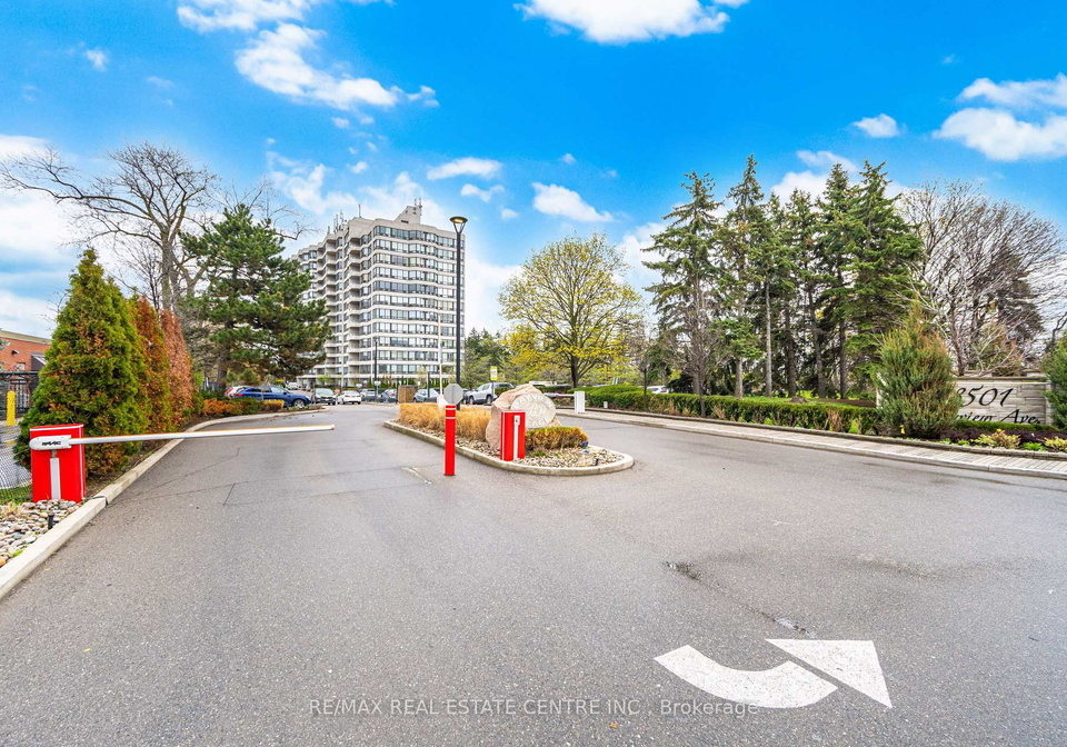 8501-bayview-avenue-richmond-hill-ontario-n13483230